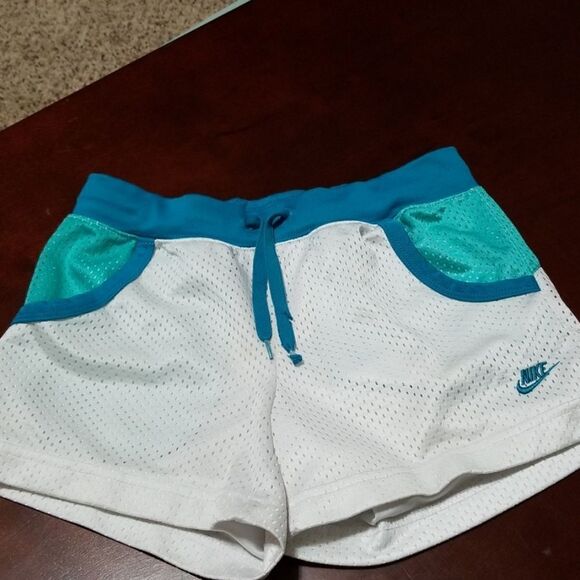 🦋3/$15💰NIKE Athletic Shorts 💥Final Price💥 - Picture 1 of 2